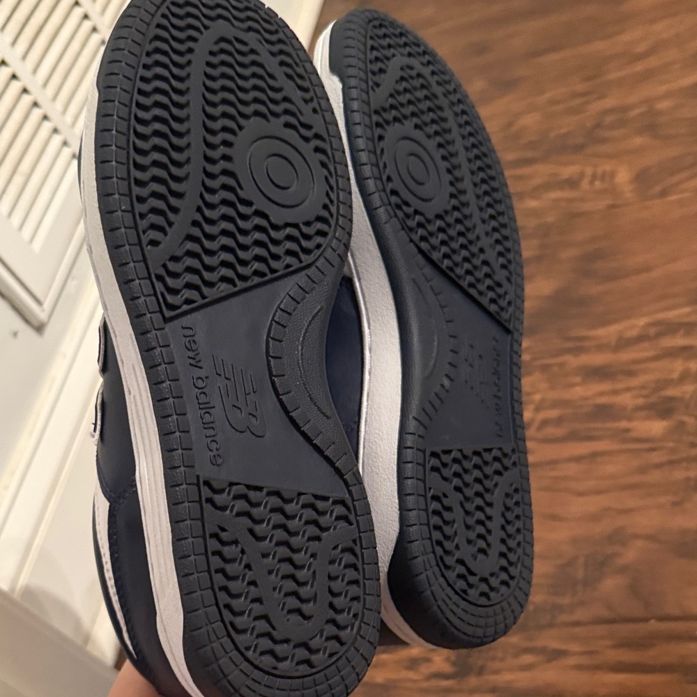 New Balance 480 Navy and White Sneakers - Picture 6 of 6